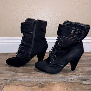 Lace-up heeled boots